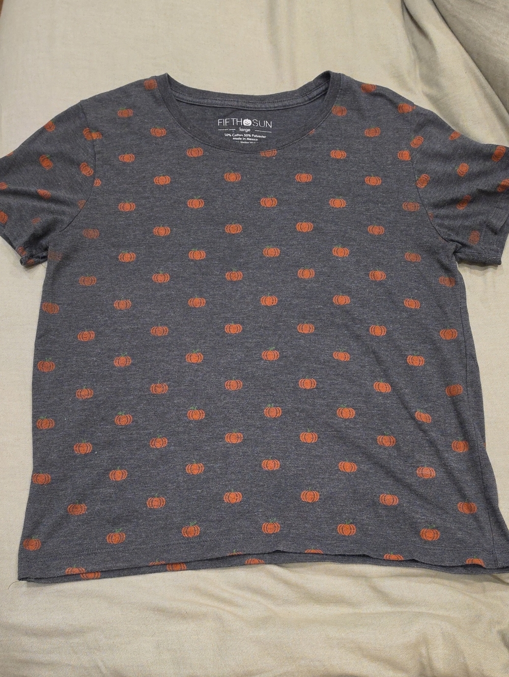 Fifth Sun Fall Pumpkin All-Over Print Men's Gray & Orange Tee